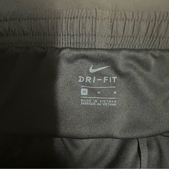 Nike Dri Fit Black White Gray Womens Athletic Shorts Size Medium - Picture 8 of 9